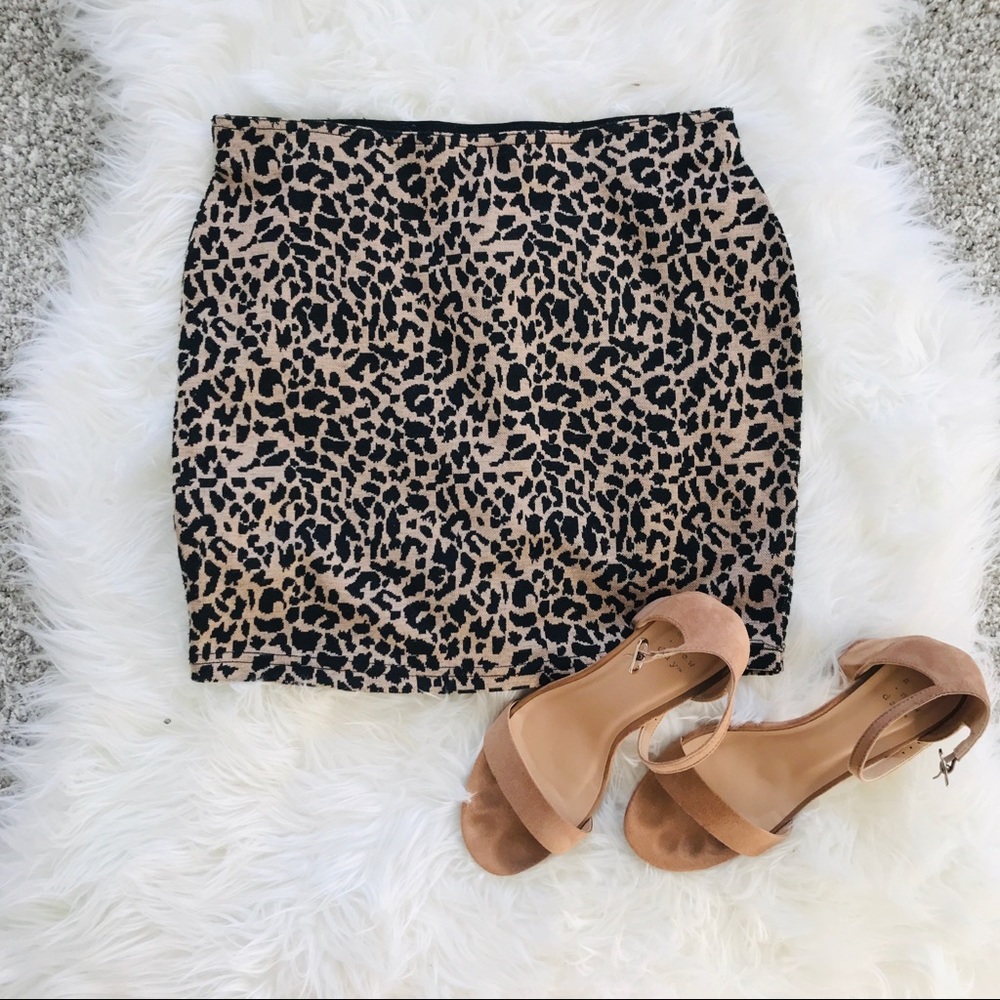 Sans Souci Leopard Print Knit Mini Skirt Size M